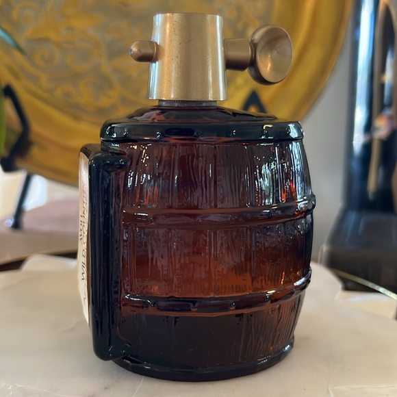 Vintage 1970s Avon Wild Country After Shave On Tap Cologne Glass Decanter Bottle - Picture 10 of 10